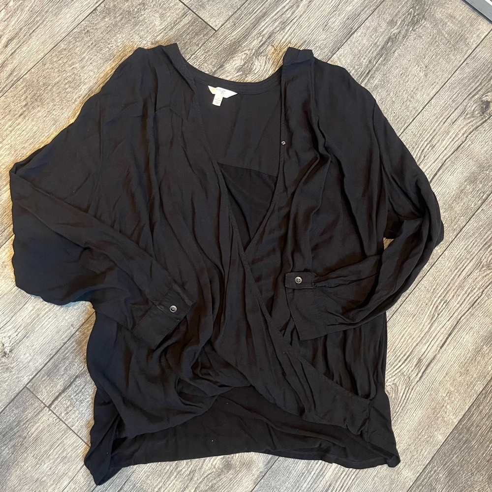 Terra & Sky 2X (20W-22W) Women's Black Drape Top Long Sleeves‎ with Buttons